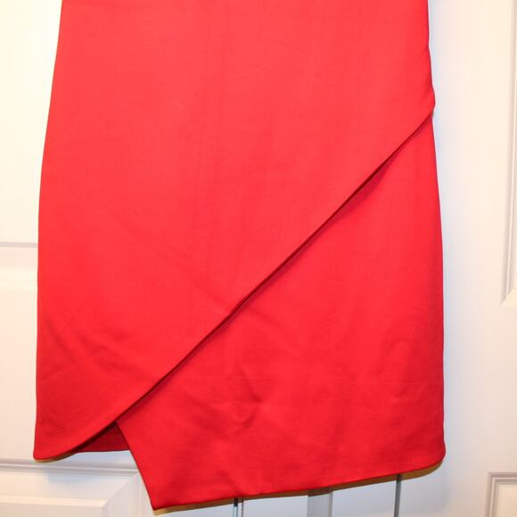 ALICE + OLIVIA - NWT - Nova Red Tulip Asymmetrical Mini Dress | 6 - Picture 5 of 12